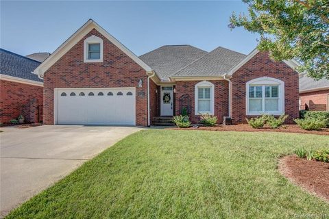 1524 Elkhart Circle