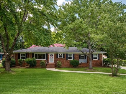 6311 Lakefill Road sold home in Glenbrook Acres, Charlotte, NC
