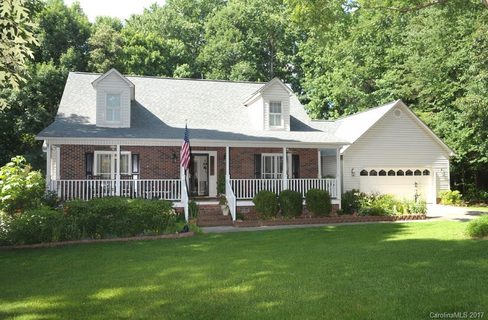 109 N Deerfield Circle