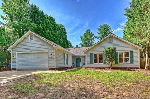 2701 Briar Ridge Drive sold home in Greenbriar, Charlotte, NC
