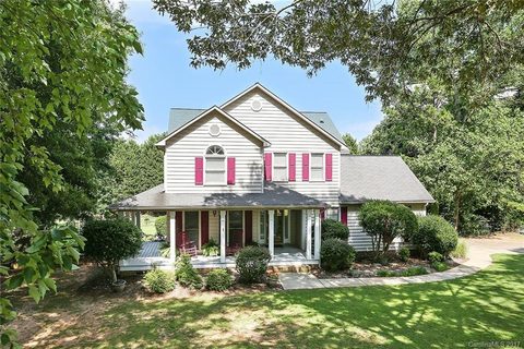 101 Deerfield Circle