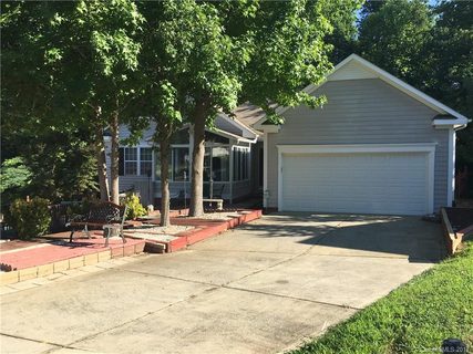 14200 Greenstone Court sold home in Woodside Village, Pineville, NC