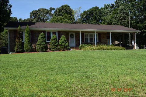 2275 Crescent Road sold home in Bellemeade, Salisbury, NC