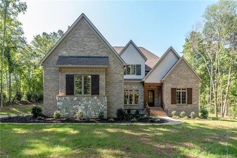 2449 Sommerton Glen sold home in Farrington, Fort Mill, SC