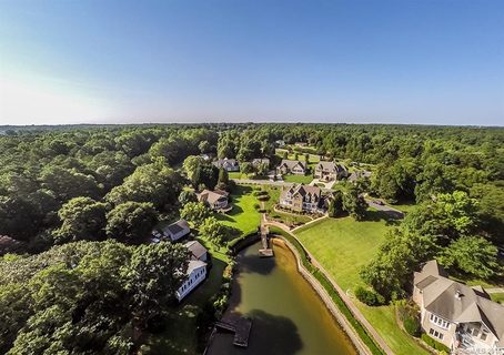 940 Lake Club Drive