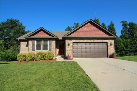 19 Pond Side Court sold home in Crab Creek Valley, Hendersonville, NC