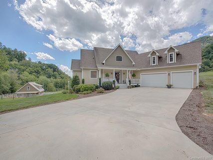 17 Rolling Meadows Lane