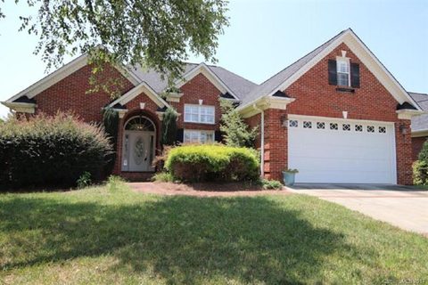 2116 Pinefield Court sold home in Waterford Place, Gastonia, NC