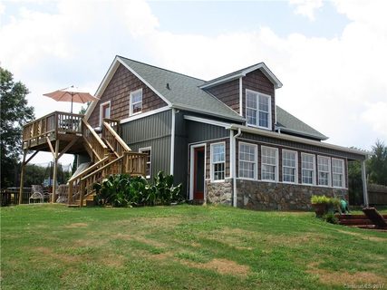 2906 Highland Circle