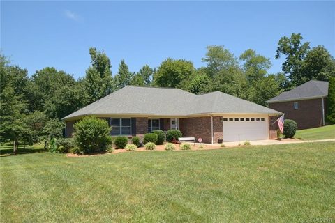 1876 Cameron Heights Circle