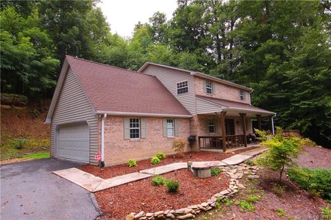 804 Summit Farm Lane 58 sold home in Hunters Glen, Hendersonville, NC