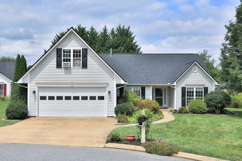 25 Sand Pebble Court