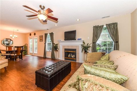 6231 Day Lilly Lane sold home in Sunset Village, Charlotte, NC