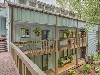 87 Willow Road A-12