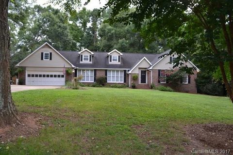 2165 Eakle Drive