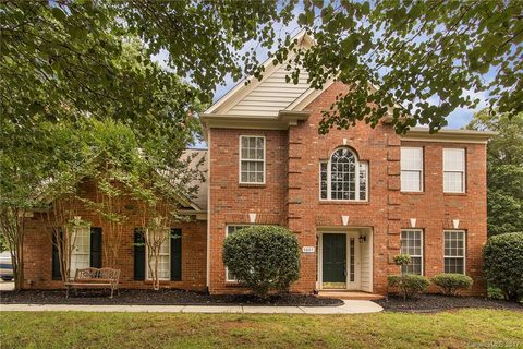 9807 Zackery Avenue sold home in Wynridge Estates, Charlotte, NC