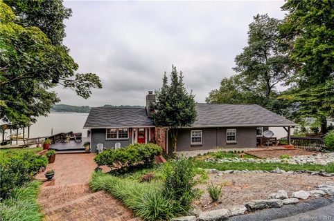 3145 Lakeside Circle