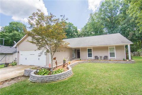 3717 Sweetgrass Lane sold home in Cedar Woods, Charlotte, NC