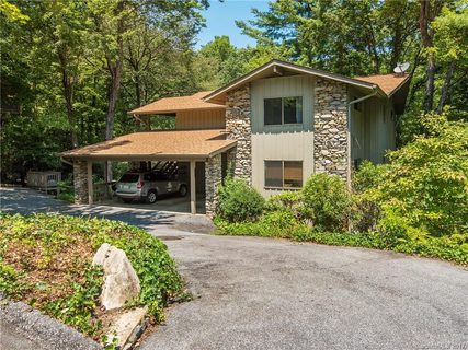 11 Cedarbrook Drive sold condo in Cedarbrook, Laurel Park, NC