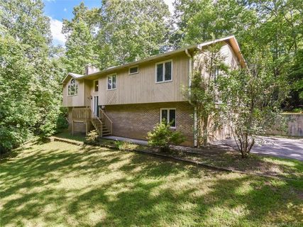 61 Antoinette Lane sold home in Rainbow Ridge, Fairview, NC