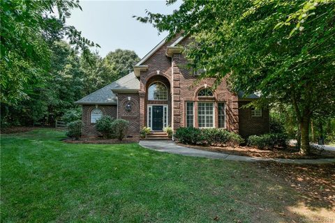 807 Coolwater Court sold home in Huntington Farms, Fort Mill, SC