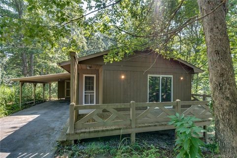 1 Country Road sold home in Town And Country Estates, Hendersonville, NC