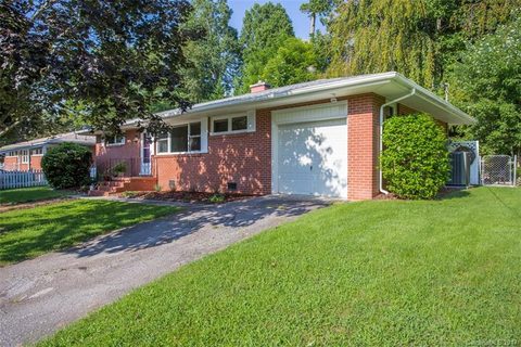 117 Belmont Drive sold home in Hebron Terrace, Hendersonville, NC