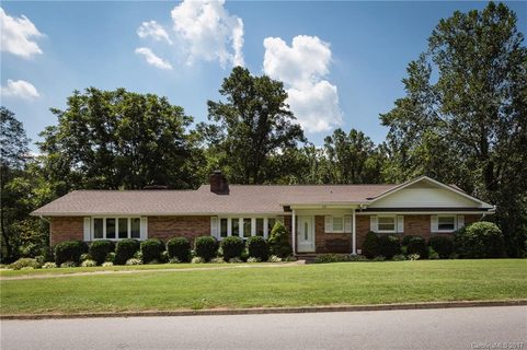 28 Mayfair Drive sold home in Woodside Hills, Candler, NC