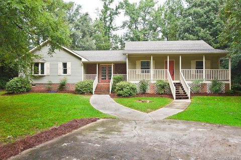 3214 Wilson Drive sold home in East Providence Estates, Charlotte, NC