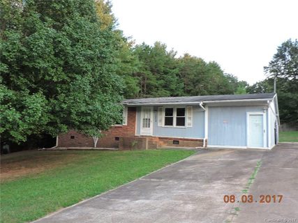 1209 Bridgewood Lane