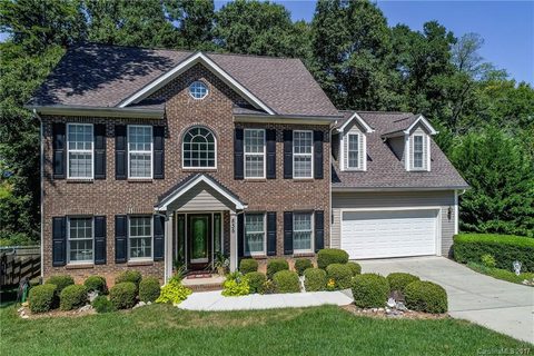 835 Savannah Place Drive