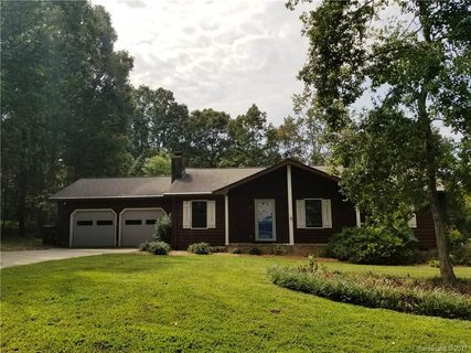 388 Elm Street 54/55 sold home in Pine Village, Lincolnton, NC