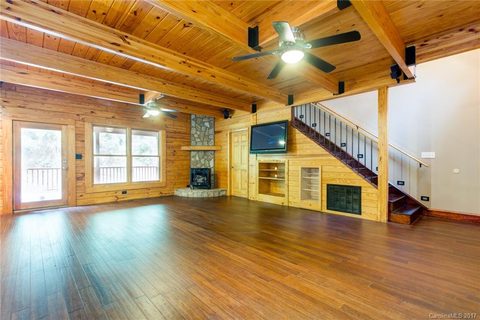 1623 Flowerfield Drive sold home in East Crestridge Estate, Concord, NC