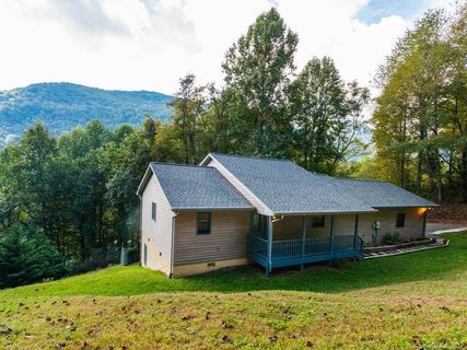 239 Nichols Ridge sold home in Club West Ridge, Maggie Valley, NC