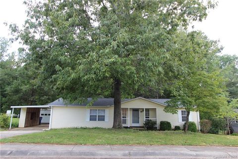 6817 Aerowood Circle sold manufactured home in Aerowood, Waxhaw, NC