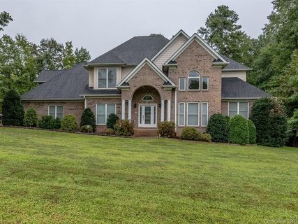 261 Greenbay Road sold home in Greenbay Forest, Mooresville, NC