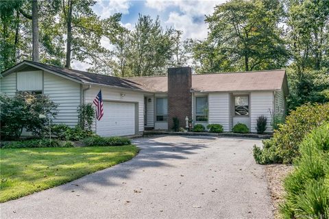 126 Cannon Drive sold home in Cannon Woods, Hendersonville, NC