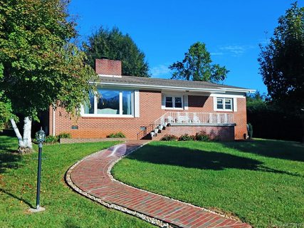 128 Burke Street