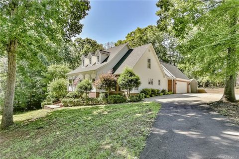1815 Willis Court sold home in Pleasant Ridge, Fort Mill, SC