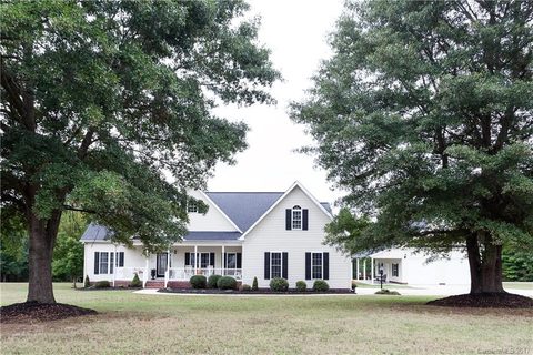 501 Pearl Place sold home in The Hylands, York, SC