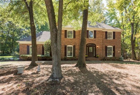 8824 Peyton Randolph Drive sold home in Williamsburg Raintree, Charlotte, NC