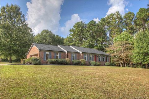 606 Pineview Lakes Drive 3