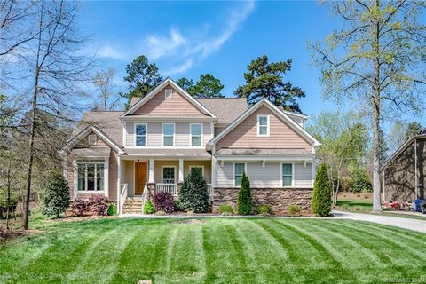 112 Lakeshore Hills Drive