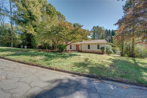 2121 Kingstree Circle sold home in Kingswood South, Gastonia, NC