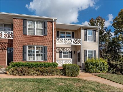 10800 Winterbourne Court sold townhome in Kensington At Raintree, Charlotte, NC