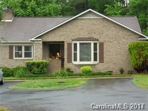 1300 Ravenwood Court
