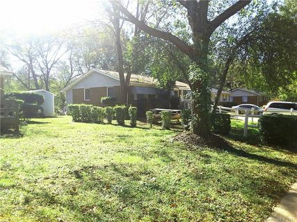 2205 Longleaf Drive