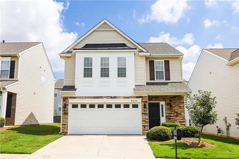 9448 Graywell Lane 359 sold home in Daventry At Southampton Commons, Charlotte, NC
