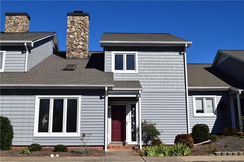 1027 21st Avenue sold condo in La Madeleine, Hickory, NC