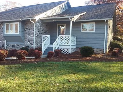1806 Wellington Hills Circle